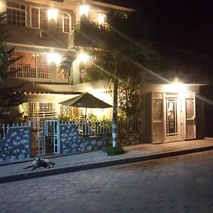 https://la-belle-maison.comcaribbean.com